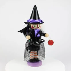 NC Witch -Steinbach Shop SN17BN2007 NC Witch 012 f9b7ec57 bd5c 4d44 be12 305a6669fe5d